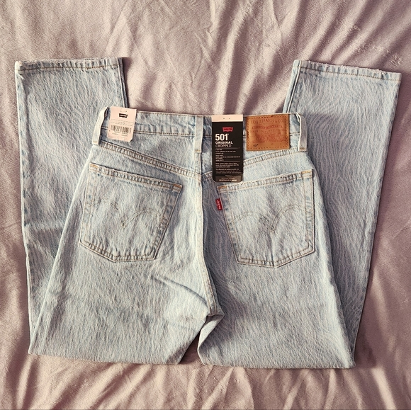 Levi's Women's 501 Original Cropped Jeans - Denim Blue - Picture 5 of 10
